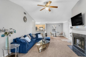 Oasis GETAWAY!!! only MILES from ATL & ATTRACTIONs apts